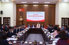 L'UOAV rencontre des chefs d'organes de représentation du Vietnam à l'étranger