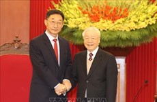 Le leader du PCV reçoit un responsable de la province chinoise du Guangxi