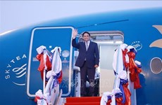 Le PM Pham Minh Chinh arrive au Laos pour le 4e sommet de la Commission du Mékong