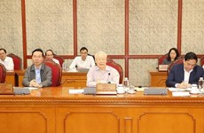 Le SG Nguyen Phu Trong préside une réunion du Bureau politique et du Secrétariat