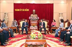 Da Nang promeut la coopération commerciale, éducative et touristique avec Savannakhet du Laos