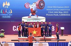 SEA Games 32 : une médaille d'or de plus pour l'équipe d'escrime du Vietnam