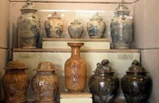 Exposition "Ancienne poteries de Bat Trang" à l'occasion de la Journée internationale des musées