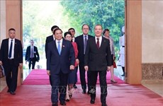 Le PM Pham Minh Chinh reçoit le président du parti Russie unie  