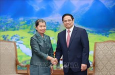 Le Vietnam accorde la grande priorité à ses relations avec le Cambodge