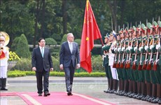 Cérémonie d'accueil solennelle du Premier ministre australien à Hanoi