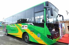 L'Indonésie met en place des tarifs de bus pour les groupes spéciaux
