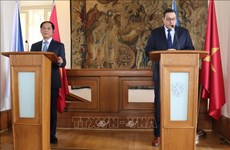 Le Vietnam chérit son amitié et sa coopération intégrale avec la République tchèque