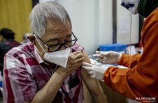 Le gouvernement indonésien continue de payer pour le vaccin anti-COVID-19