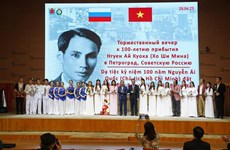 Commémoration du 100e anniversaire de l'arrivée du président Ho Chi Minh en Russie