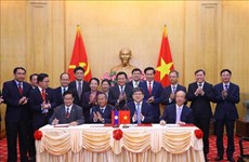 Le Vietnam et le Laos renforcent leur coopération en sciences sociales