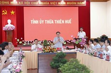 Le président de l'AN travaille avec la permanence du Comité du Parti de Thua Thiên-Huê