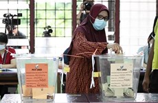 Plus de 9,7 millions d'électeurs se rendent aux urnes lors des élections d'État en Malaisie