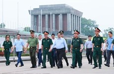 Le Premier ministre assigne des tâches au comité de gestion du mausolée du Président Hô Chi Minh