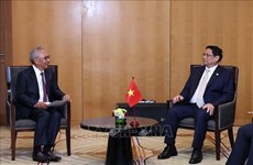 Le Premier ministre exhorte les entreprises indonésiennes à investir au Vietnam dans divers domaines