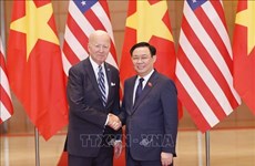 Le président de l’Assemblée nationale Vuong Dinh Huê rencontre le président américain Joe Biden