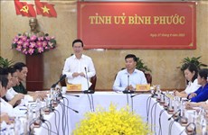 Le président travaille avec le Comité du Parti de la province de Binh Phuoc
