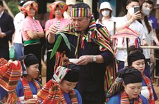 Chá Mùn, une fête dédiée à la médecine chamanique Thai 