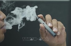 Des experts proposent d’interdire la circulation des cigarettes électroniques au Vietnam