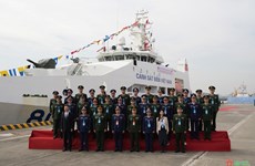 Un navire des garde-côtes vietnamiens visite la ville chinoise de Guangzhou