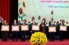 La vice-présidente Vo Thi Anh Xuan décerne l’Ordre du Travail à six personnes de Thai Binh
