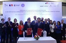 Vietnam et France unis pour améliorer le système pharmaceutique et médical
