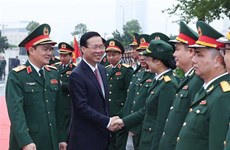 Le président Vo Van Thuong appelle Viettel à conforter sa position en tant que groupe économique principal du pays