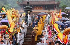 La fête de la pagode des Parfums accueille 30.000 visiteurs lors de son ouverture