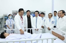 Le président Vo Van Thuong visite l’hôpital pédiatrique n°1 à Hô Chi Minh-Ville