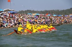 Le festival des courses de bateaux de Tinh Long arrive à bon port