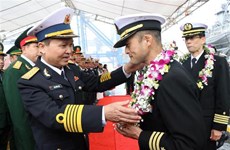Les autorités de Hai Phong reçoivent des membres de la Force maritime d'autodéfense japonaise