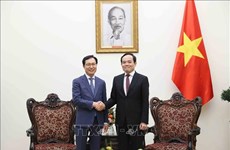 Samsung appelé à aider le Vietnam à former des ingénieurs en semi-conducteurs