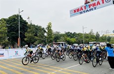 La course internationale de cyclisme féminin s’élance à Binh Duong