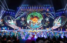 Ouverture de l'Année nationale du tourisme et le Festival des fleurs de Ban à Diên Biên