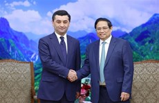 Le PM Pham Minh Chinh reçoit le ministre ouzbek des Affaires étrangères