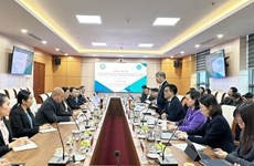 Le Vietnam et le Laos renforcent leur coopération en matière d'assurance sociale