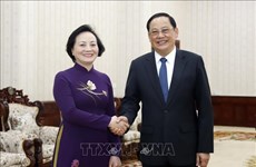 Le Premier ministre lao salue la coopération entre les ministères vietnamien et lao de l’Intérieur