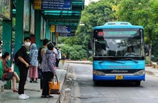 Hanoi applique l’e-ticket sur dix lignes de bus supplémentaires 