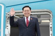 Le président de l’AN quitte Hanoi pour une visite officielle en Chine