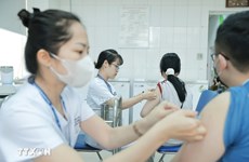 Des millions d'enfants vietnamiens protégés par la vaccination depuis 40 ans, selon des organes de l'ONU