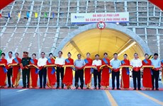 Le PM inaugure les autoroutes Cam Lâm-Vinh Hao et Diên Châu-Bai Vot