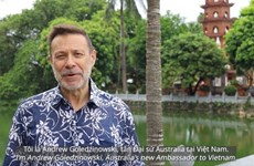 Le nouvel ambassadeur australien se rend à la pagode Trân Quôc