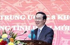 Le président salue les efforts de Hanoi dans la stratégie de défense nationale