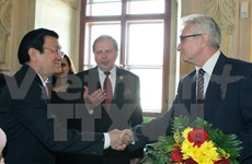 Le président vietnamien rencontre des leaders parlementaires tchèques 