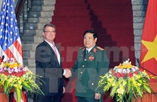 La visite au Vietnam du Secrétaire américain à la défense profite aux relations bilatérales