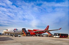 Vietjet accueille des avions gros porteurs portant le symbole du tourisme vietnamien