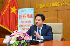 Fin de la formation en langue vietnamienne pour les enseignants vietnamiens à l'étranger