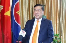 La visite au Vietnam de la présidente singapourienne vise à élever les relations bilatérales