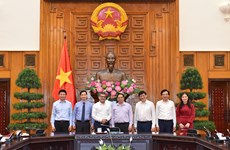 Le PM demande à AstraZeneca de soutenir la stratégie vaccinale du Vietnam