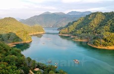 Les grands potentiels du tourisme communautaire au lac de Hoa Binh 